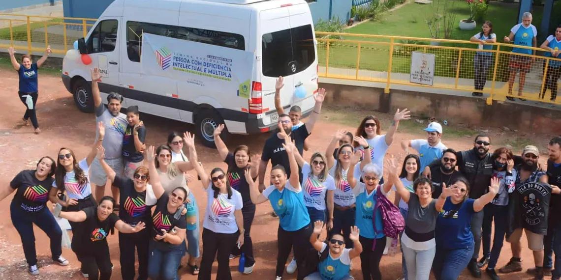 No encerramento da Semana Nacional da Pessoa com Deficiência Intelectual e Múltipla, Apae Rio Branco promove carreata na Capital