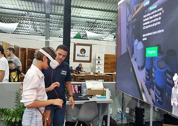 Público tem contato com novas tecnologias no Espaço Indústria. Foto: Luan Cesar/Seict