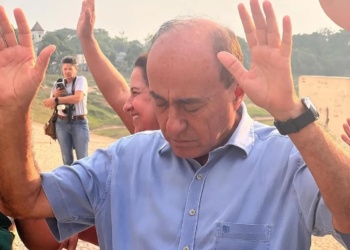"Nossa Rio Branco pertence a Deus", diz Bocalom durante 'ato profético' com pastores