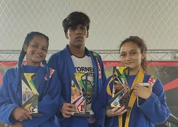 Alunos dos projetos sociais da PM conquistam 18 troféus em competição de jiu-jitsu