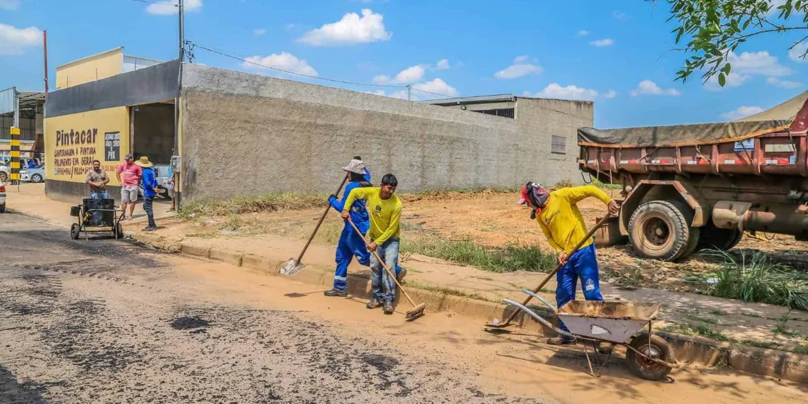 Prefeitura leva mutirão de obras para bairros da baixada da Sobral