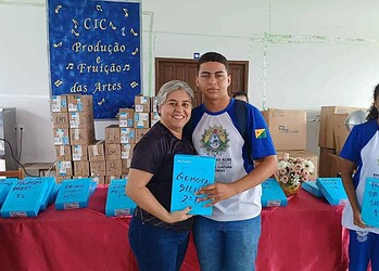 Escola rural em Cruzeiro do Sul recebe investimentos em tecnologia e estruturação