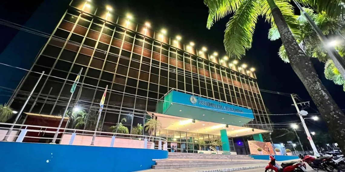 Deputados vão cobrar de ministério solução para crise aérea no Acre