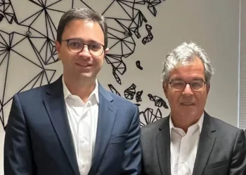 Jorge Viana se reúne com presidente da GOL e pede que empresa amplie voos para o Acre