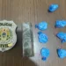 Homem é preso por tráfico de drogas após denúncia anônima