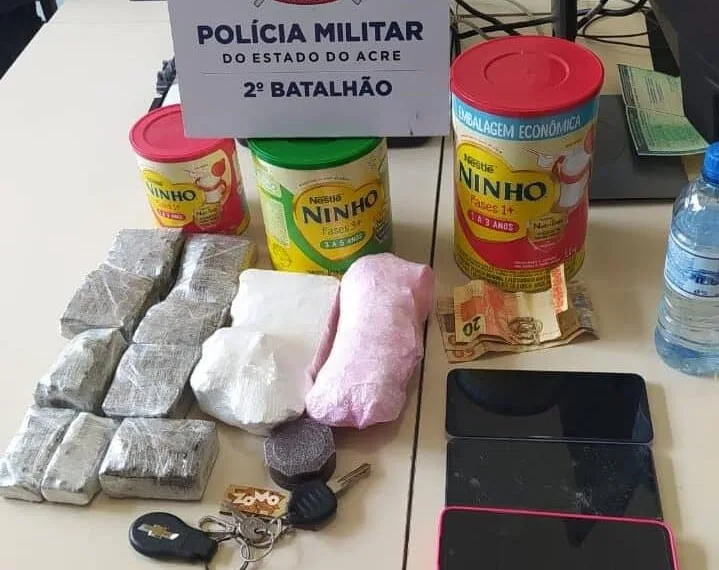 Quatro pessoas são presas transportando drogas em veículo na BR-364