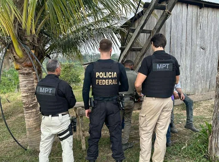 Oito pessoas são resgatadas em fazendas no Acre vivendo em condições análogas à escravidão