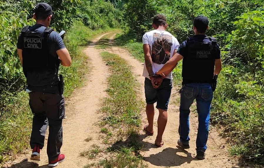 No Acre, homem que estuprou e degolou mulher é preso e confessa crime