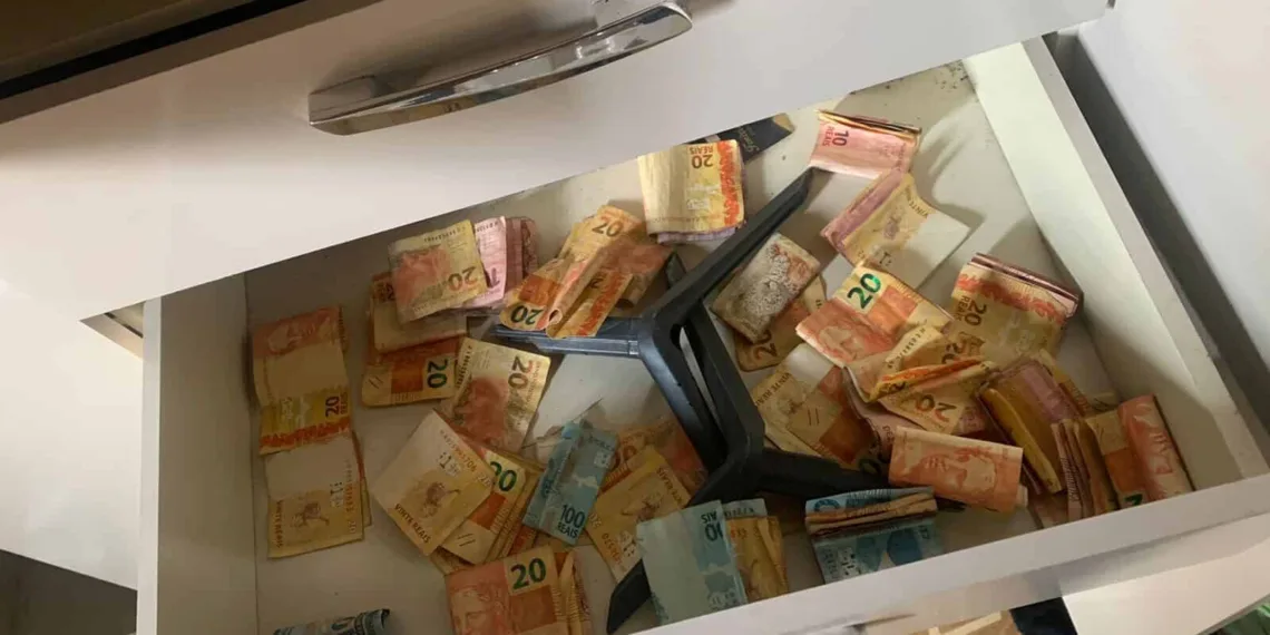 Polícia desarticula ponto venda de drogas em Brasiléia e apreende mais de 3kg de cocaína