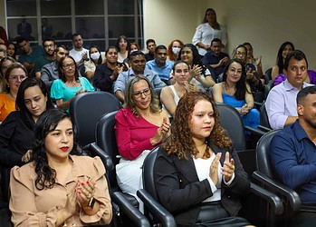 Novos servidores ocupam cargos variados. Foto: Odair Leal/Sesacre