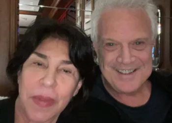 Durante viagem, a chef acreana especializada em pratos árabes, Nadia Jarude, tietando o jornalista e apresentador da Rede Globo Pedro Bial