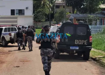 Homem feito refém por assaltantes em frente a creche é coordenador da unidade de ensino