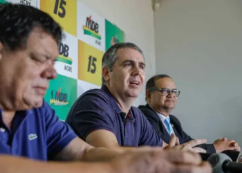 'Você vai ter a obrigação de continuar a nossa história’, diz Flaviano Melo a Marcus Alexandre