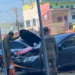 No bairro Bosque, mulher descobre jiboia no motor do carro e bombeiros não conseguem retirar animal