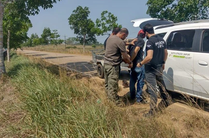 Homem é preso transportando droga escondida dentro da própria bota