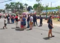 Moradores de invasão no Irineu Serra bloqueiam ruas e fecham Terminal Urbano em protesto