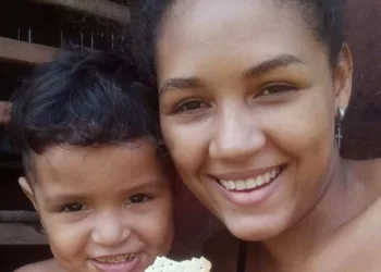Família de criança que fará cirurgia de reversão da colostomia pede ajuda para compra de remédios e alimentos