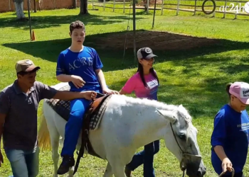 Saúde suspende parceria com Centro de Equoterapia; 15 crianças deixam de ser atendidas em Rio Branco