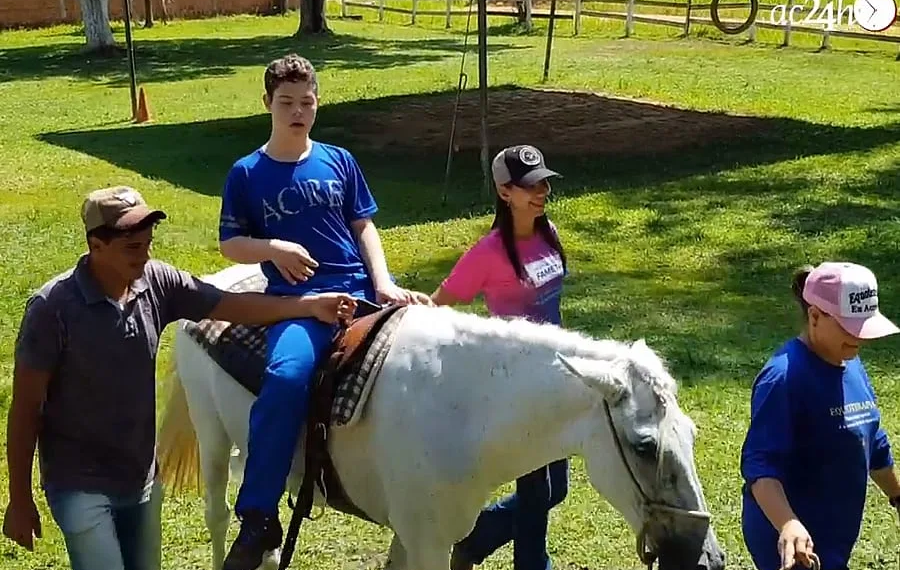 Saúde suspende parceria com Centro de Equoterapia; 15 crianças deixam de ser atendidas em Rio Branco