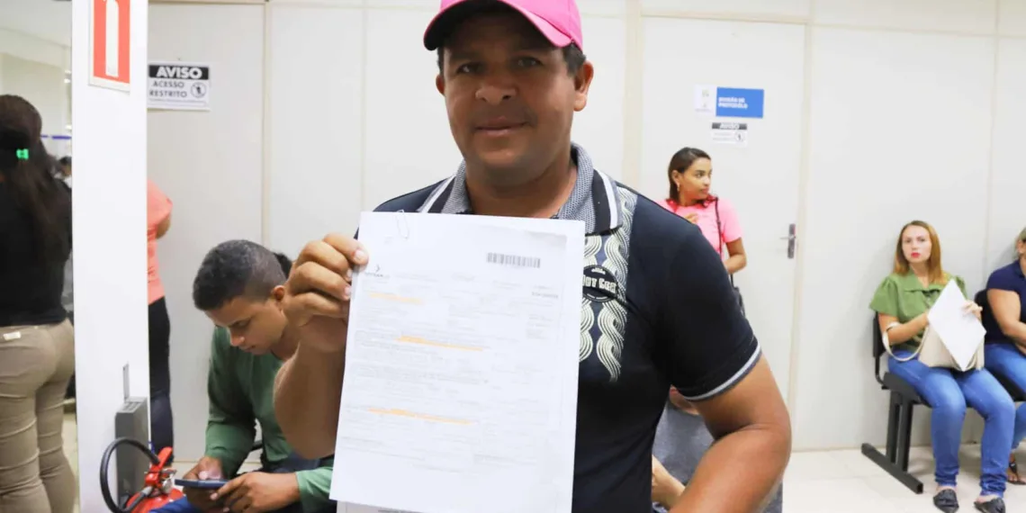“Vou poder levar a produção para vender”, afirma Francisco Rezende. Foto Iza Bruna
