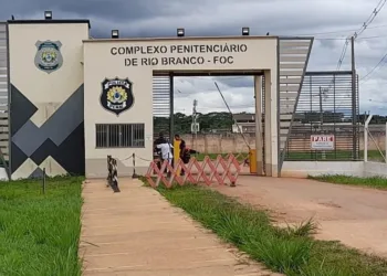 Após assassinato de detento, governo suspende visitas em pavilhão de complexo penitenciário