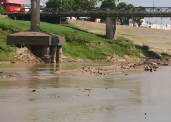 Mesmo com aumento no nível do Rio Acre, Defesa Civil diz que cenário de seca deve prevalecer até dezembro
