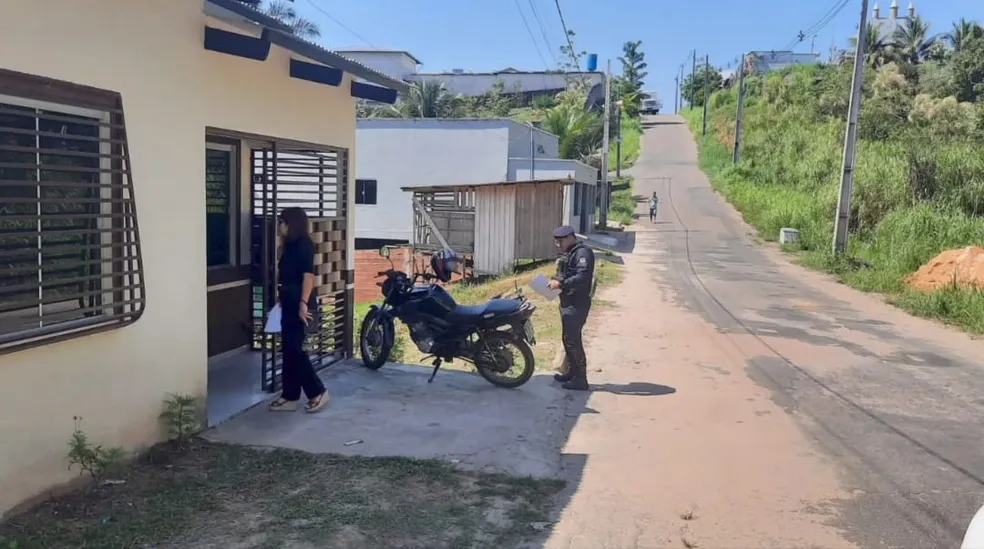 Oficiais de justiça cumprem mandado de prisão com apoio das polícias — Foto: Reprodução