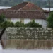 Casa ilhada após ciclone em Bom Retiro do Sul (RS) nesta terça-feira (5). — Foto: Diego Vara/Reuters