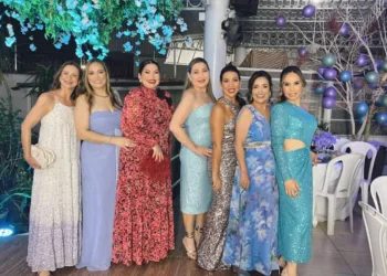Inspirada nas obras de Claude Monet, a pediatra Simone Chaves comemorou mais um aniversário