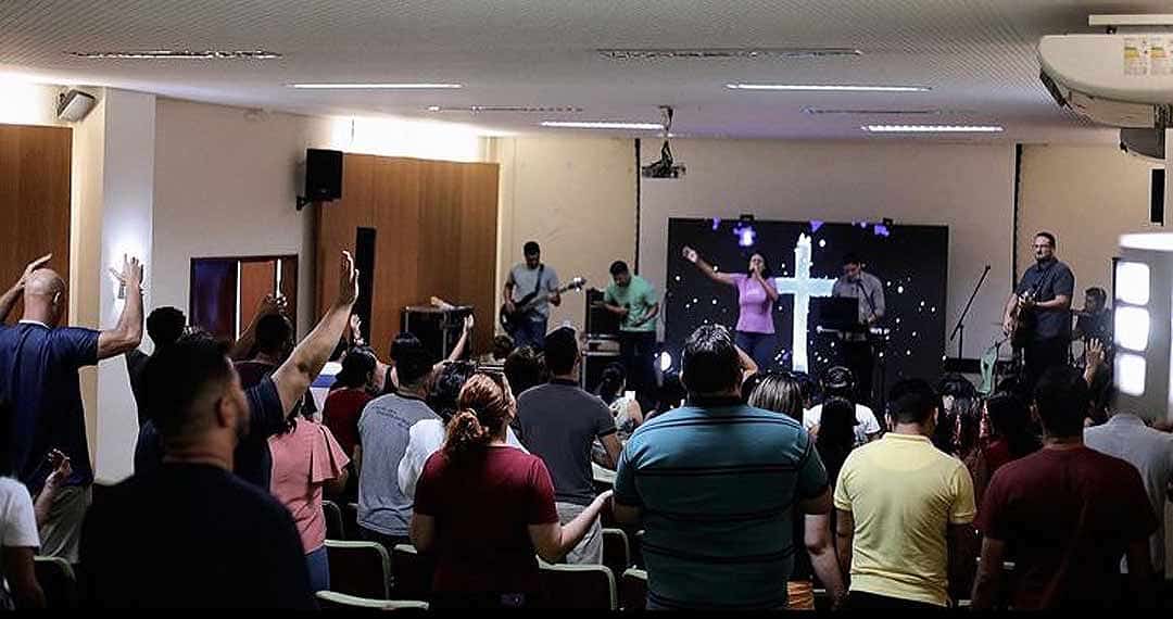Culto “24 horas de adoração e clamor”, que aconteceu na Filmoteca Acreana. (Foto: Reprodução)