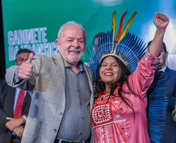 No Dia da Amazônia, Lula assina homologação de terra indígena no Acre