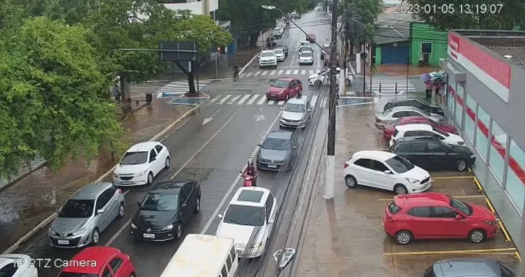 Justiça mantém pena de criminoso que roubou moto de policial utilizando arma falsa