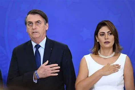 Defesa de Bolsonaro e Michelle pede acesso a depoimentos dados à PF no caso das joias