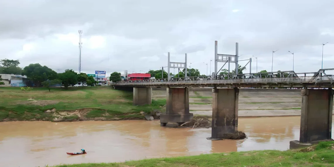 Plano de recuperação da Ponte Metálica ainda não foi apresentado pelo Deracre; governo diz que projeto será entregue nesta semana
