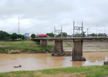 Mesmo em obras, Ponte Metálica será liberada para o show pirotécnico da virada de ano