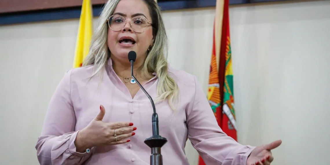 Deputada Michelle Melo diz que mulheres não tiveram vez e voz em sessão solene na Aleac