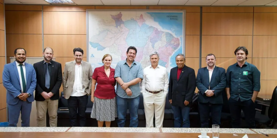 Superintendente do MDA no Acre apresenta os desafios da Agricultura Familiar no estado ao ministro Paulo Teixeira