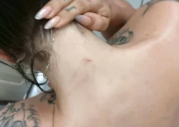Empresária denuncia advogado por quebrar medida protetiva e agredi-la: 'tentou me atropelar e ameaçou matar a minha filha e eu'