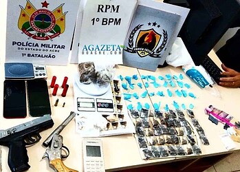 Quarteto é preso após polícia identificar fumaça de maconha saindo de área de mata