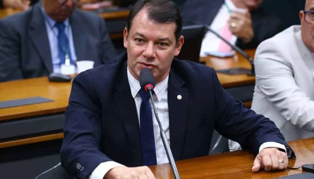 Roberto Duarte alerta sobre 'apagão' na Saúde e Educação