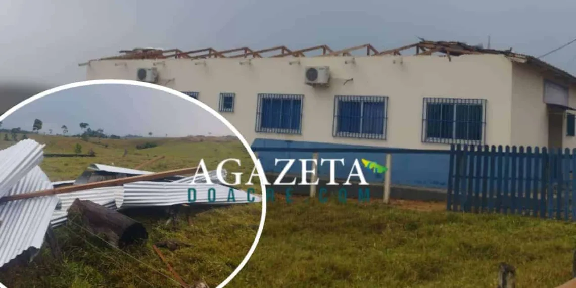 Temporal arranca cobertura de posto de saúde em Sena Madureira e causa prejuízos