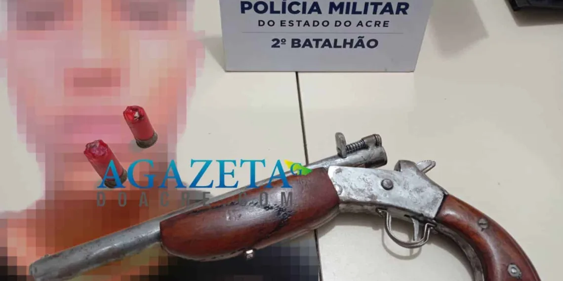 PM apreende menor portando escopeta e munições