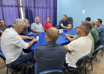 Petecão sinaliza apoio a Marcus Alexandre em reunião fechada e deverá indicar vice na chapa