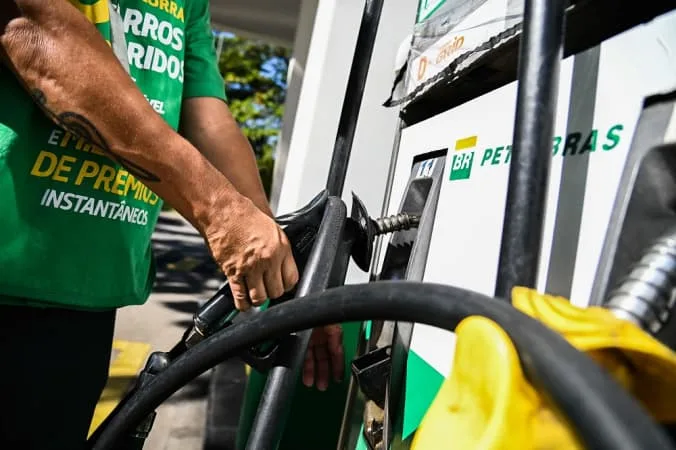 Preço do litro do diesel S10 no Acre é o mais caro do país, aponta ANP