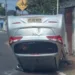 Carro capota após colidir com outro veículo no Conjunto Vila Ivonete, em Rio Branco