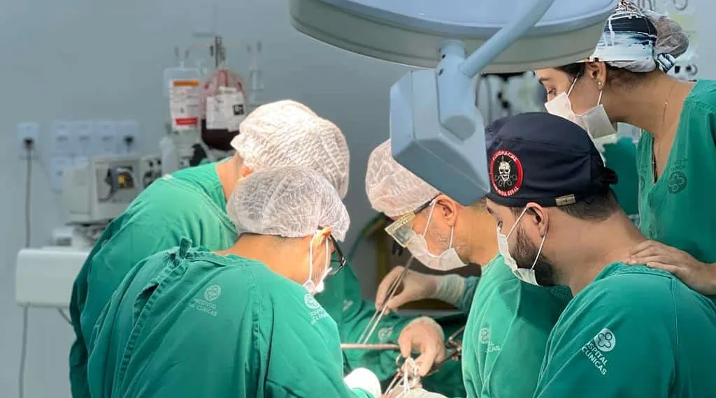 Pacientes do Acre recebem fígados de doadores do Tocantins e Goiás; órgãos foram trazidos pela Força Aérea