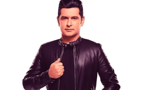 Show de Leo Magalhães encerra programação da ExpoSena neste domingo