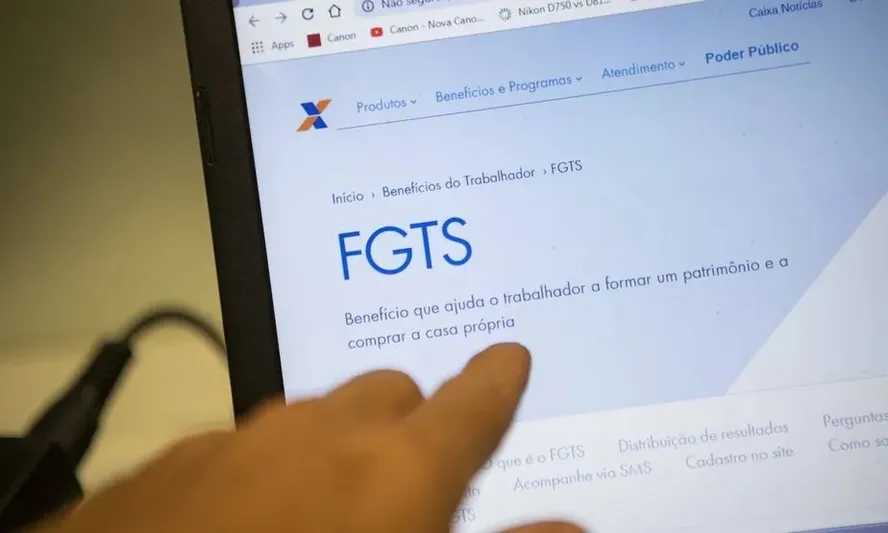 Site do FGTS: governo quer mudar regras para saque — Foto: Agência O Globo