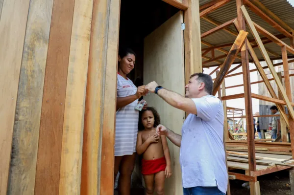 Governo inicia entrega das moradias provisórias para as famílias na ocupação Marielle Franco