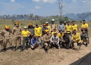 Em Cruzeiro do Sul, governo reúne moradores para alertar sobre uso consciente da água